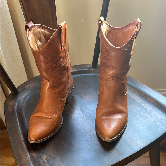 Sezane Tan Leather Western Boots - Picture 1 of 8
